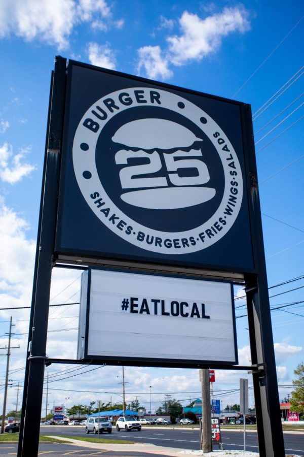 Burger 25 Main Sign
https://burger25.com/location/